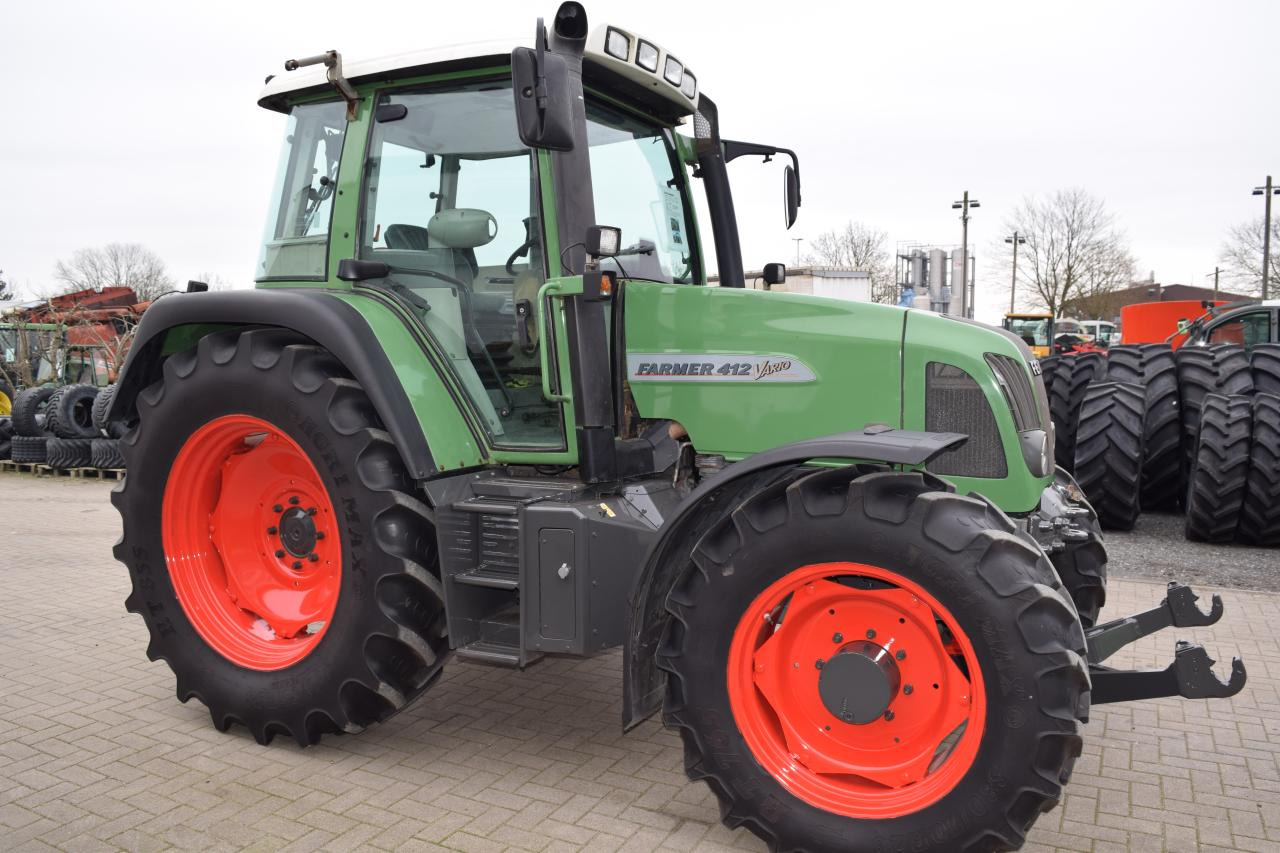 Fendt 412 Vario - Traktor: obrázok 2 Fendt 412 Vario - Traktor: obrázok 2