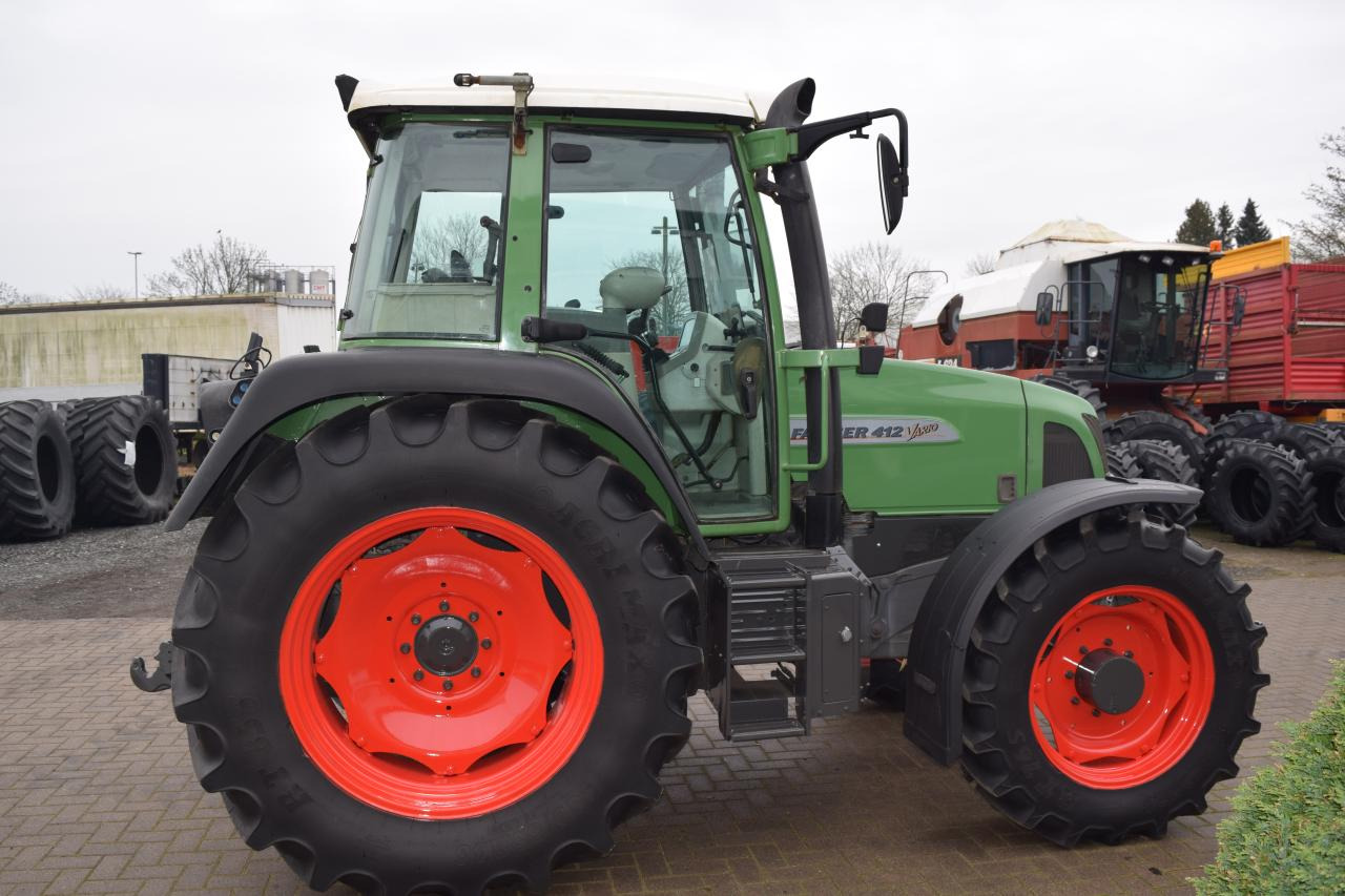 Fendt 412 Vario - Traktor: obrázok 4 Fendt 412 Vario - Traktor: obrázok 4