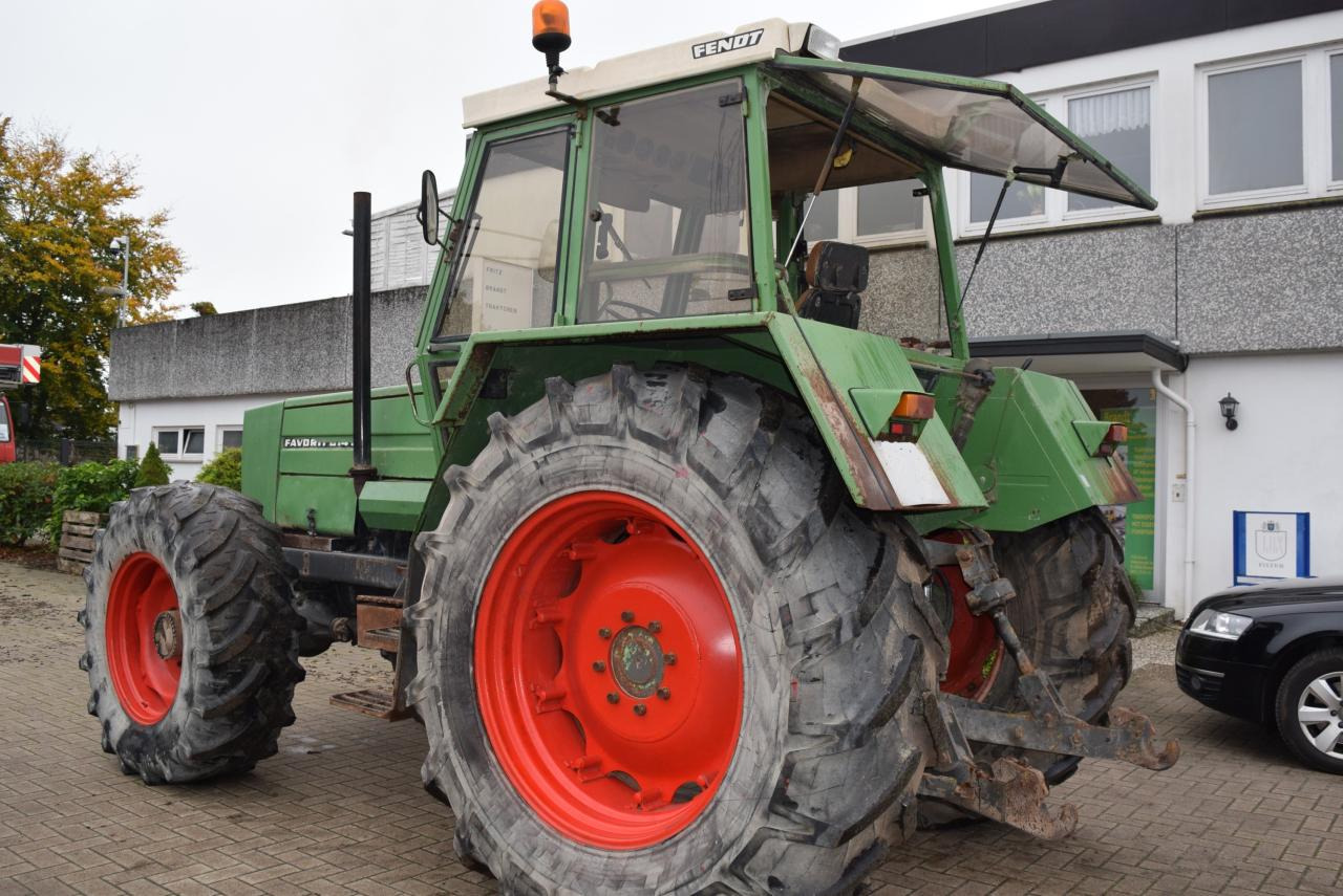 Fendt Favorit 614 LS Turbomatik - Traktor: obrázok 5 Fendt Favorit 614 LS Turbomatik - Traktor: obrázok 5