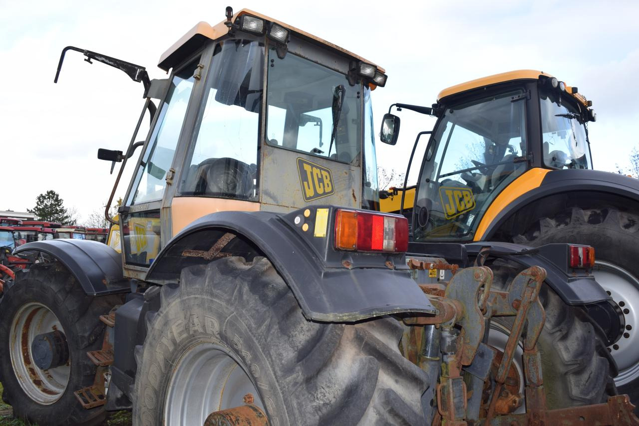 JCB Fastrac 2135 - 4WS - Traktor: obrázok 3 JCB Fastrac 2135 - 4WS - Traktor: obrázok 3