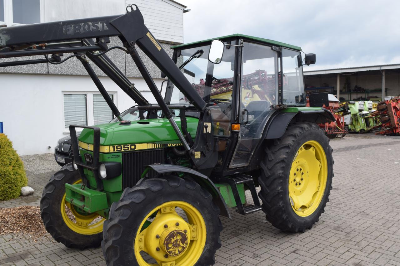 John Deere 1950 - Traktor: obrázok 1 John Deere 1950 - Traktor: obrázok 1