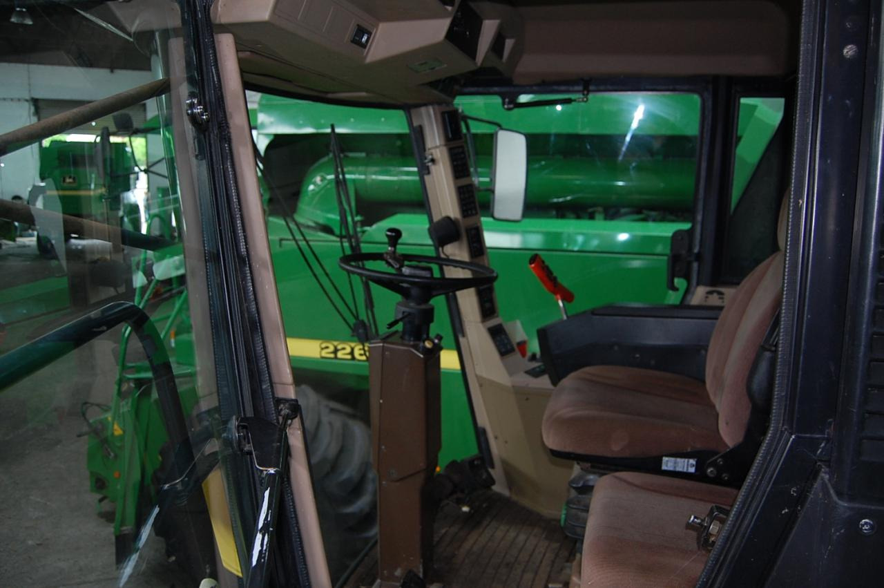 John Deere 2066 - Obilný kombajn: obrázok 5 John Deere 2066 - Obilný kombajn: obrázok 5