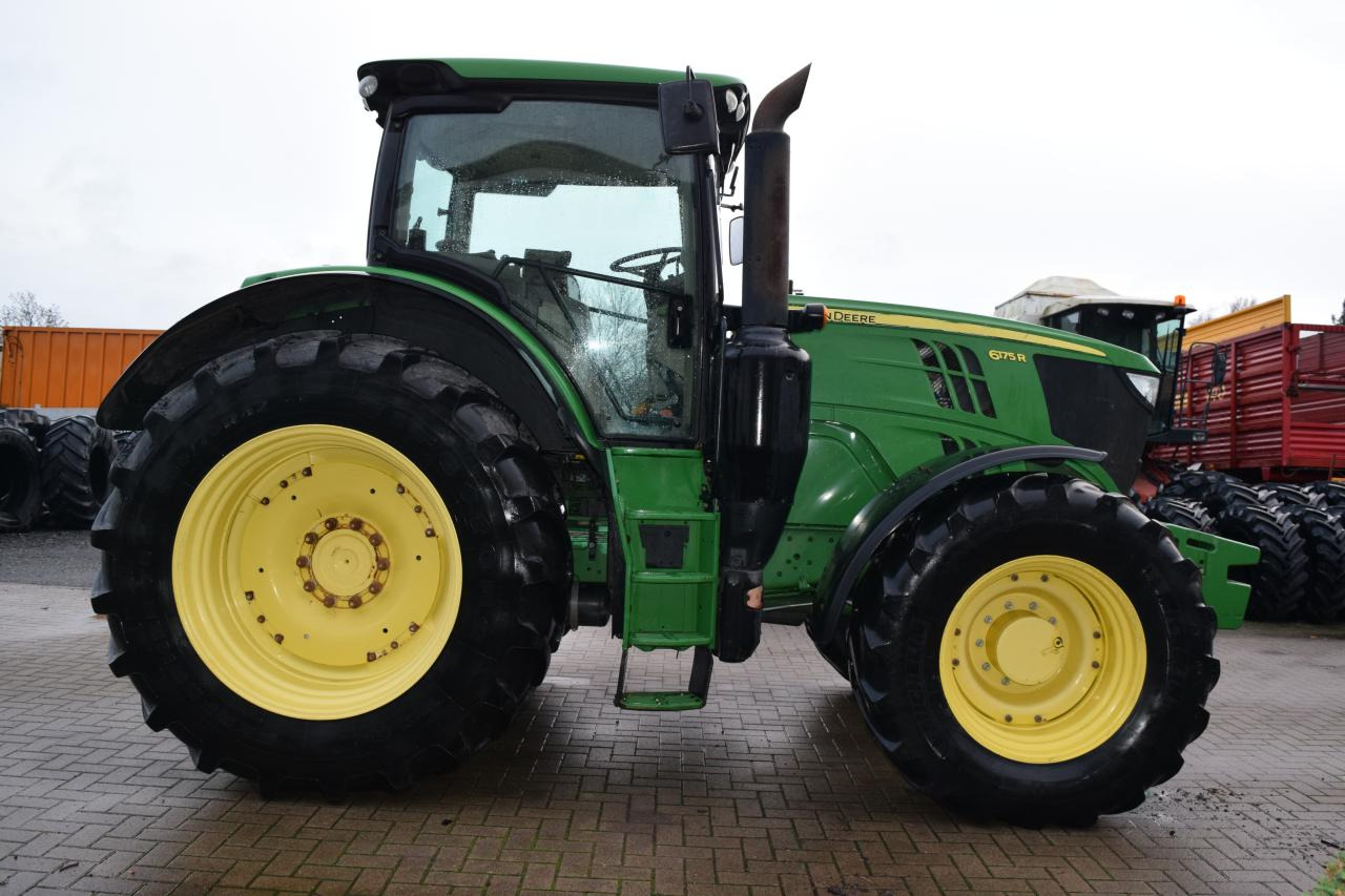 John Deere 6175 R - Traktor: obrázok 2 John Deere 6175 R - Traktor: obrázok 2