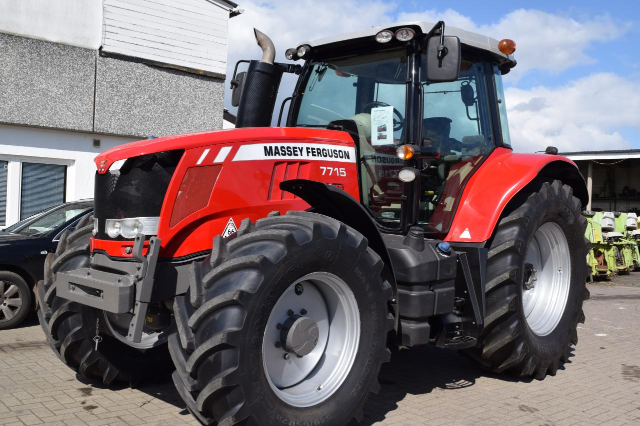 Massey Ferguson MF 7715 Dyna-6 - Traktor: obrázok 2 Massey Ferguson MF 7715 Dyna-6 - Traktor: obrázok 2