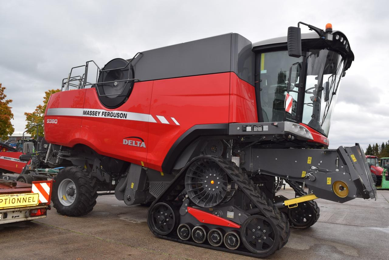 Massey Ferguson MF 9380 Delta - Obilný kombajn: obrázok 3 Massey Ferguson MF 9380 Delta - Obilný kombajn: obrázok 3