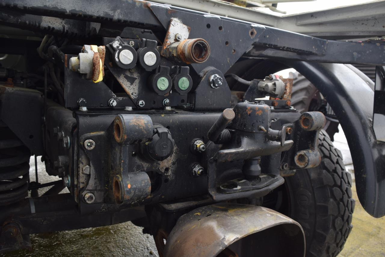 Mercedes-Benz U 90 - Sklápač: obrázok 4 Mercedes-Benz U 90 - Sklápač: obrázok 4