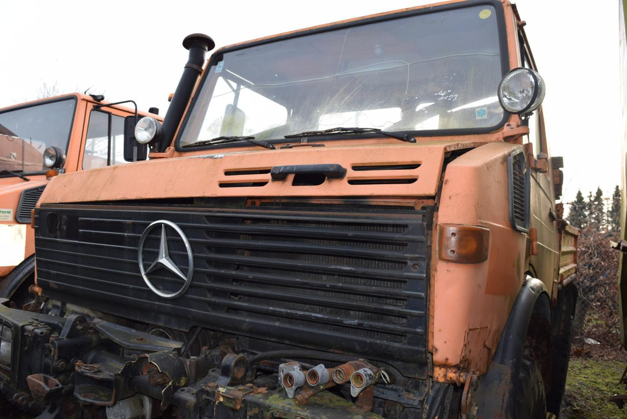 Mercedes-Benz Unimog U 1200 - Traktor: obrázok 2 Mercedes-Benz Unimog U 1200 - Traktor: obrázok 2