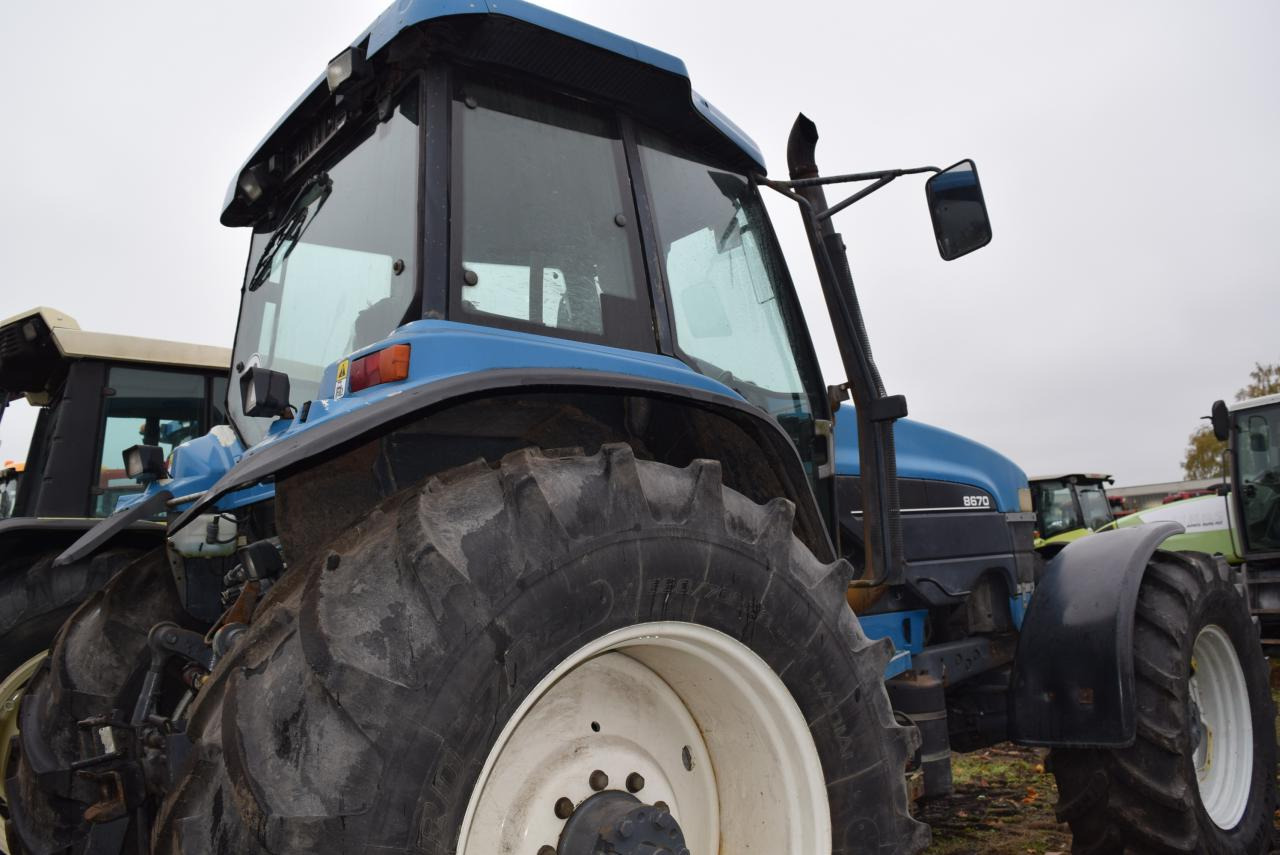 New Holland 8670 TA - Traktor: obrázok 4 New Holland 8670 TA - Traktor: obrázok 4