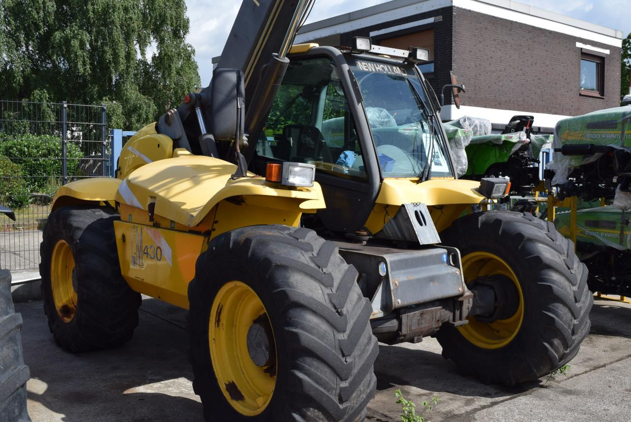 New Holland LM 430 - Teleskopický nakladač: obrázok 2 New Holland LM 430 - Teleskopický nakladač: obrázok 2
