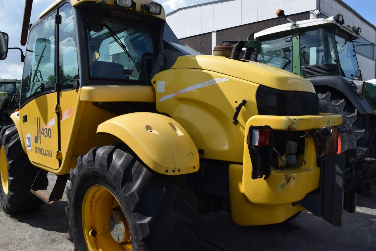 New Holland LM 430 - Teleskopický nakladač: obrázok 4 New Holland LM 430 - Teleskopický nakladač: obrázok 4