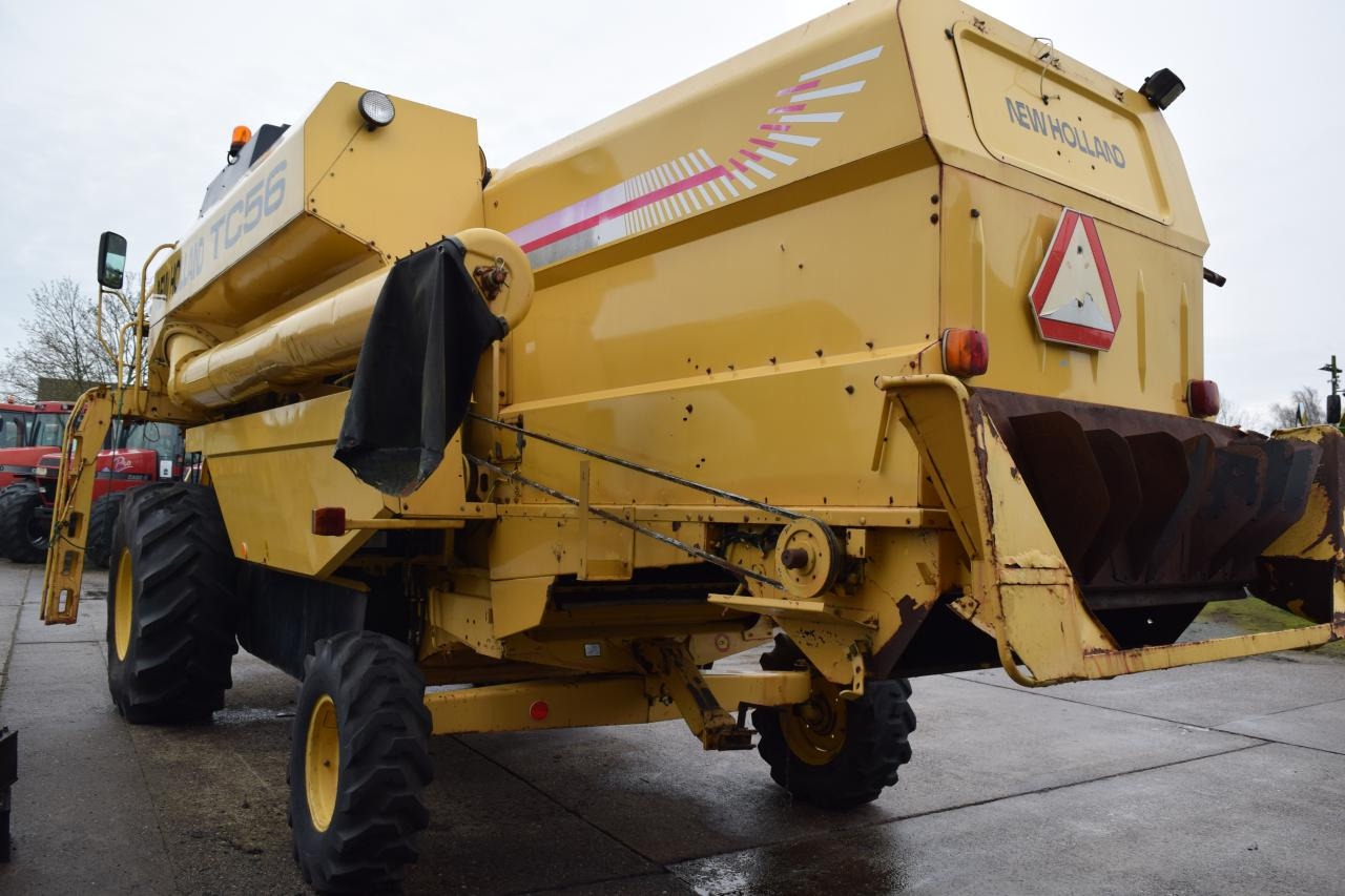 New Holland TC 56 - Obilný kombajn: obrázok 3 New Holland TC 56 - Obilný kombajn: obrázok 3