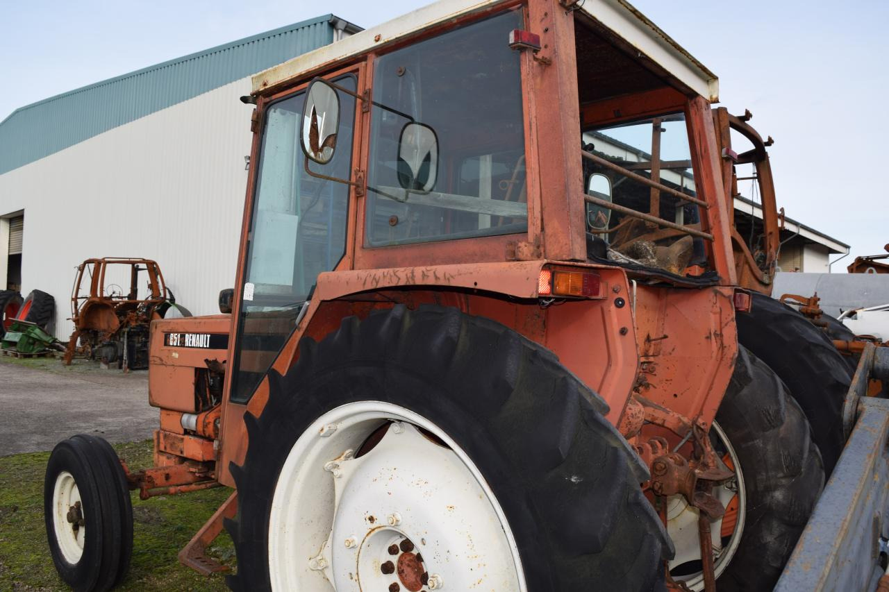 Renault 651 - Traktor: obrázok 4 Renault 651 - Traktor: obrázok 4