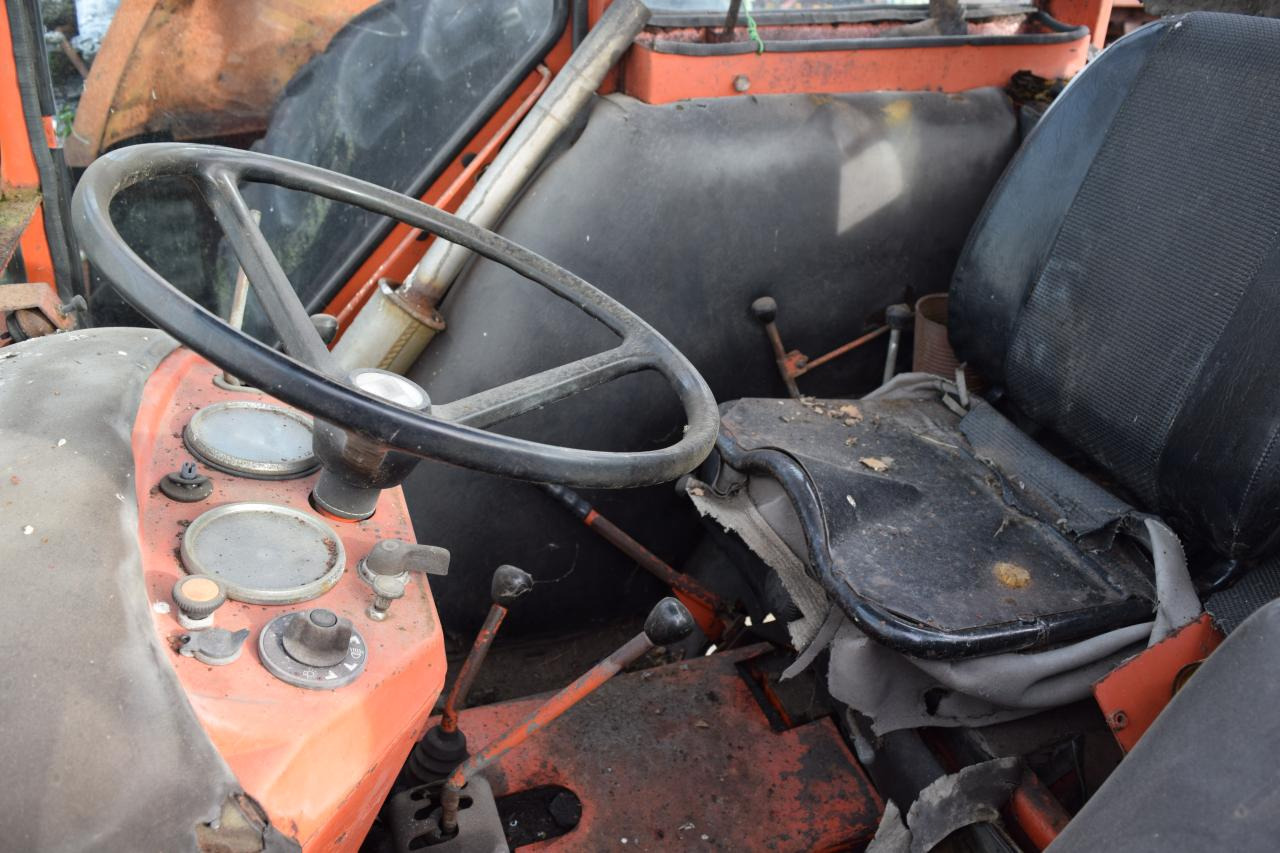 Traktor Renault 651: obrázok 7