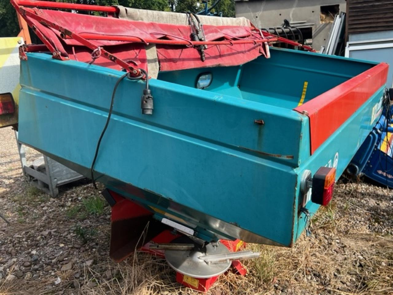 Sulky Burel DPX 2004 - Rozmetač hnojiva: obrázok 3 Sulky Burel DPX 2004 - Rozmetač hnojiva: obrázok 3