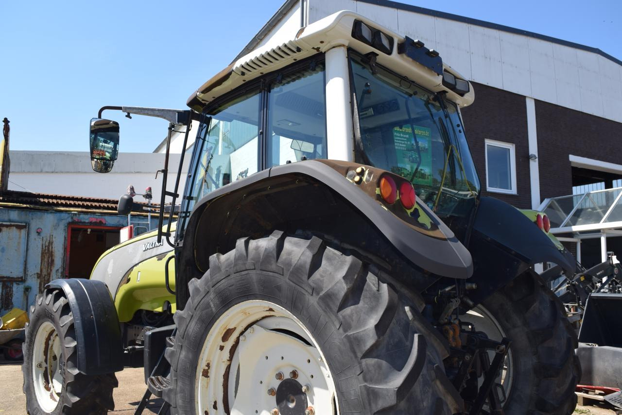 Valtra T120 - Traktor: obrázok 5 Valtra T120 - Traktor: obrázok 5