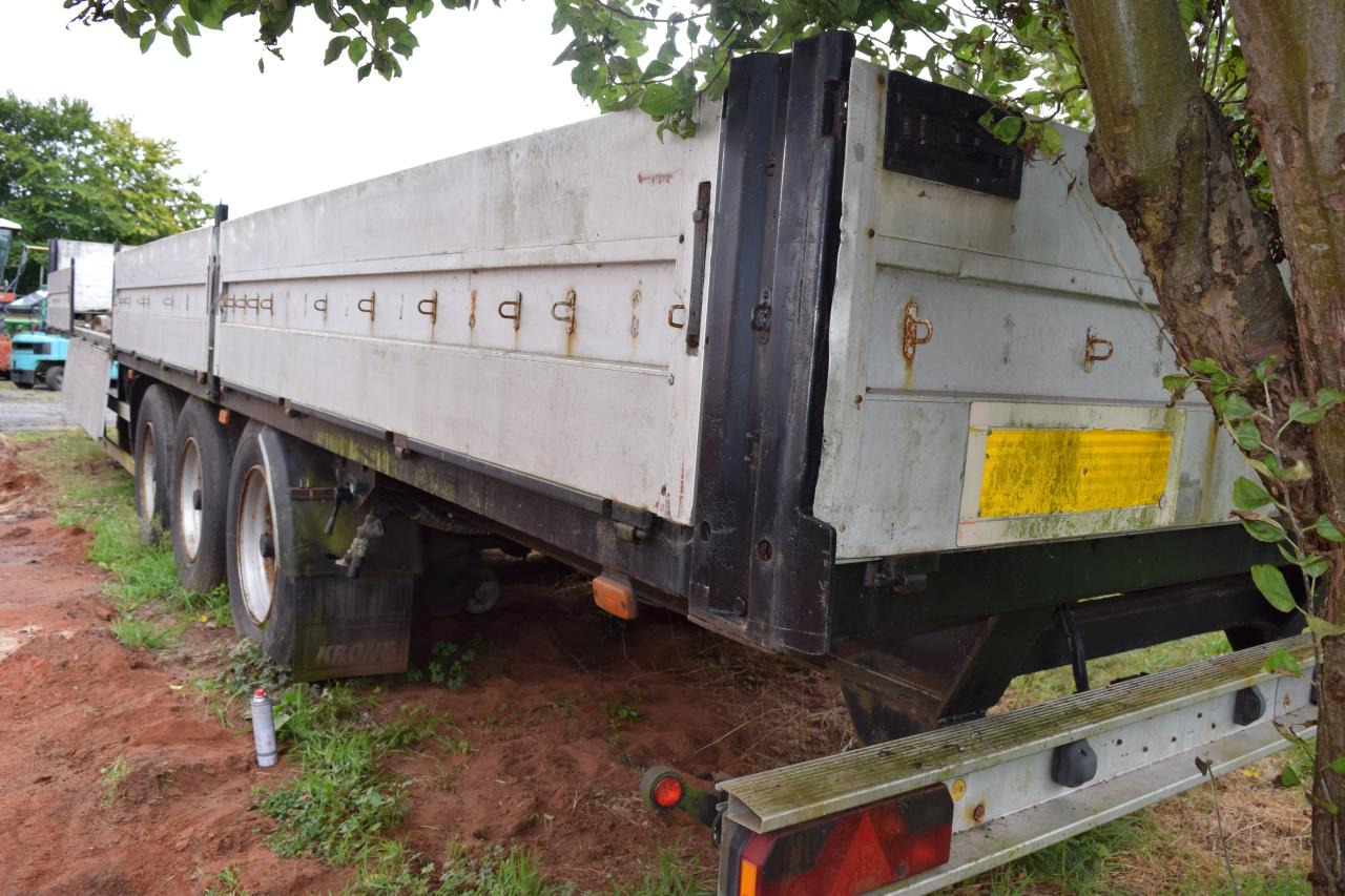 Wielton PTS 34.100 - Plachtový príves: obrázok 3 Wielton PTS 34.100 - Plachtový príves: obrázok 3