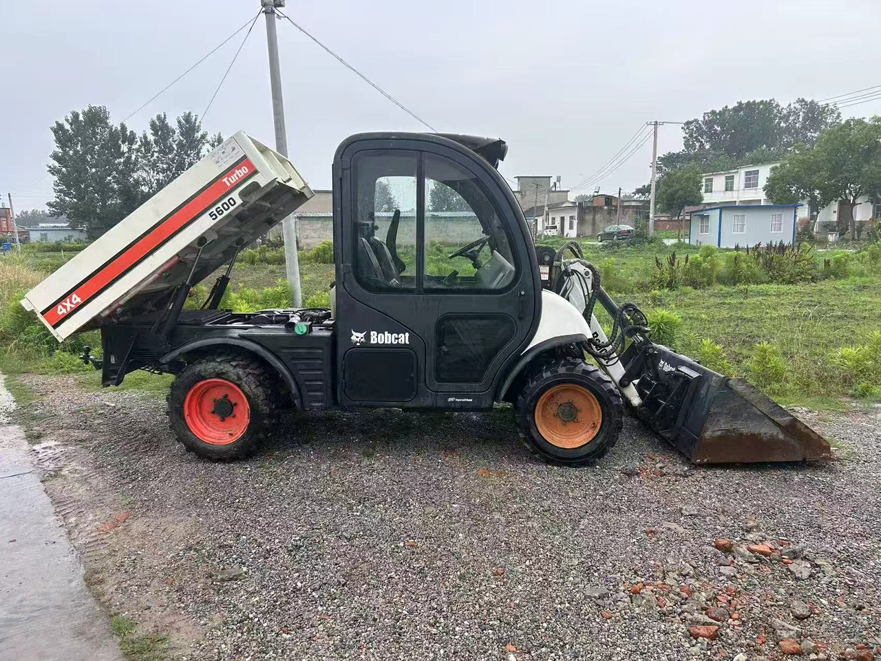 BOBCAT 5600 Toolcat - Šmykom riadený nakladač: obrázok 5 BOBCAT 5600 Toolcat - Šmykom riadený nakladač: obrázok 5