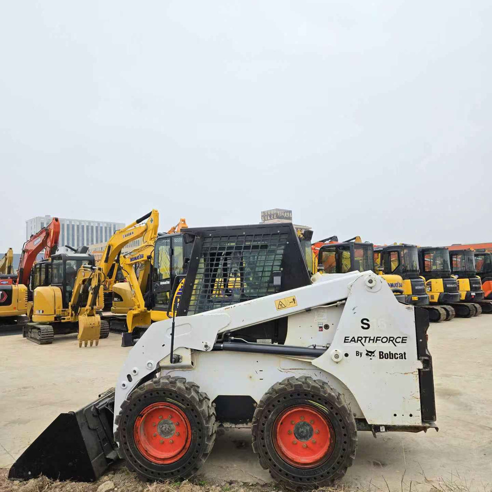 BOBCAT S16 - Šmykom riadený nakladač: obrázok 2 BOBCAT S16 - Šmykom riadený nakladač: obrázok 2