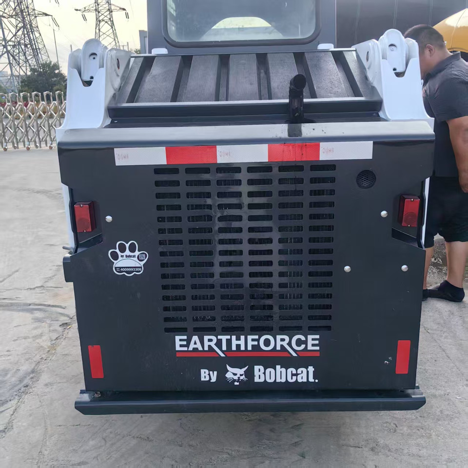 BOBCAT S160 - Šmykom riadený nakladač: obrázok 3 BOBCAT S160 - Šmykom riadený nakladač: obrázok 3