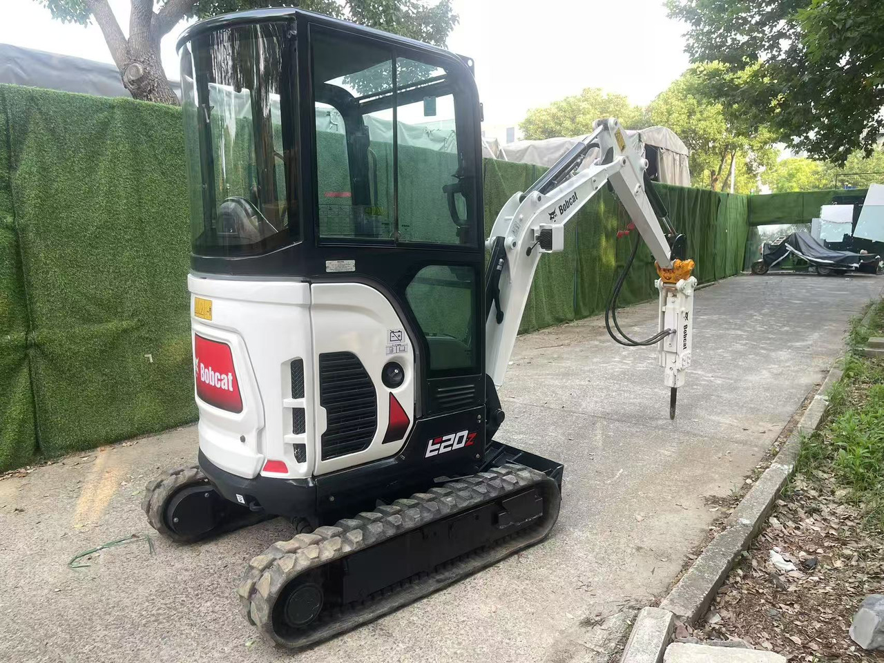 Bobcat E20Z - Mini rýpadlo: obrázok 4 Bobcat E20Z - Mini rýpadlo: obrázok 4