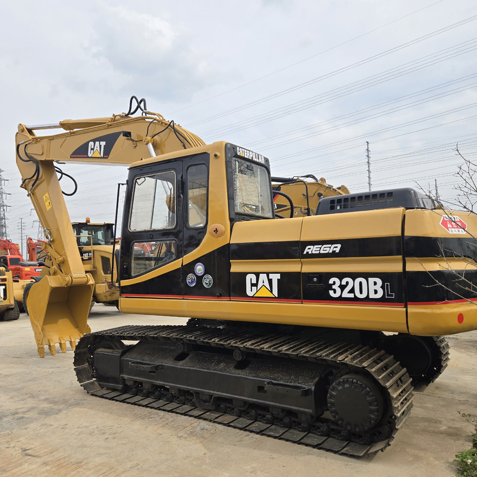 CATERPILLAR 320BL - Pásové rýpadlo: obrázok 4 CATERPILLAR 320BL - Pásové rýpadlo: obrázok 4