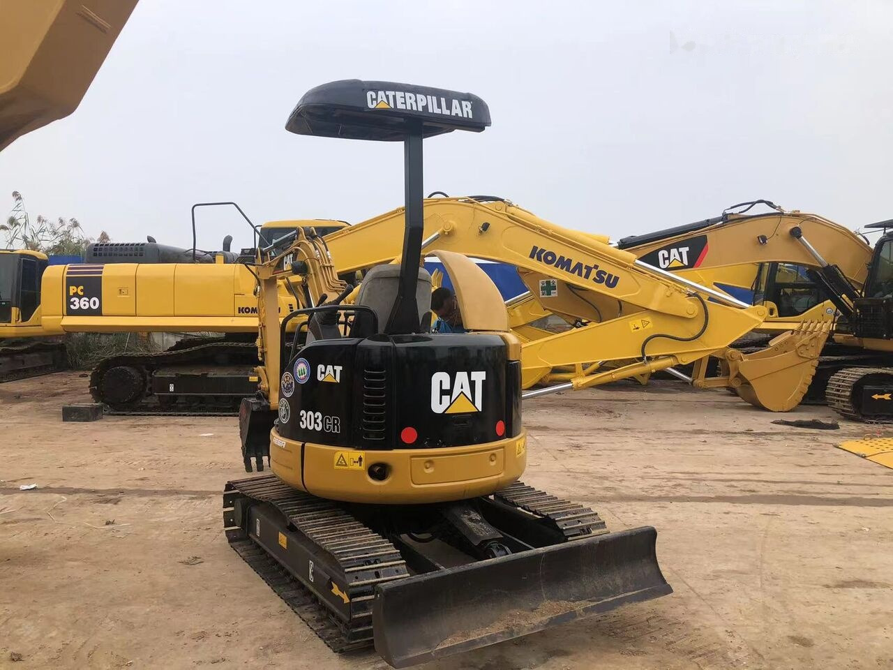 Caterpillar 303CR - Mini rýpadlo: obrázok 5 Caterpillar 303CR - Mini rýpadlo: obrázok 5