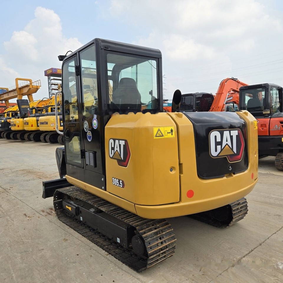 Caterpillar 305.5 - Pásové rýpadlo: obrázok 4 Caterpillar 305.5 - Pásové rýpadlo: obrázok 4