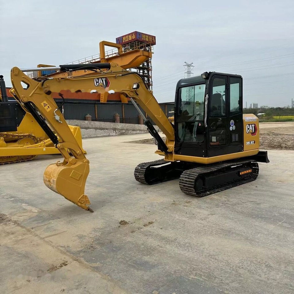 Caterpillar 305.5E2 - Mini rýpadlo: obrázok 1 Caterpillar 305.5E2 - Mini rýpadlo: obrázok 1
