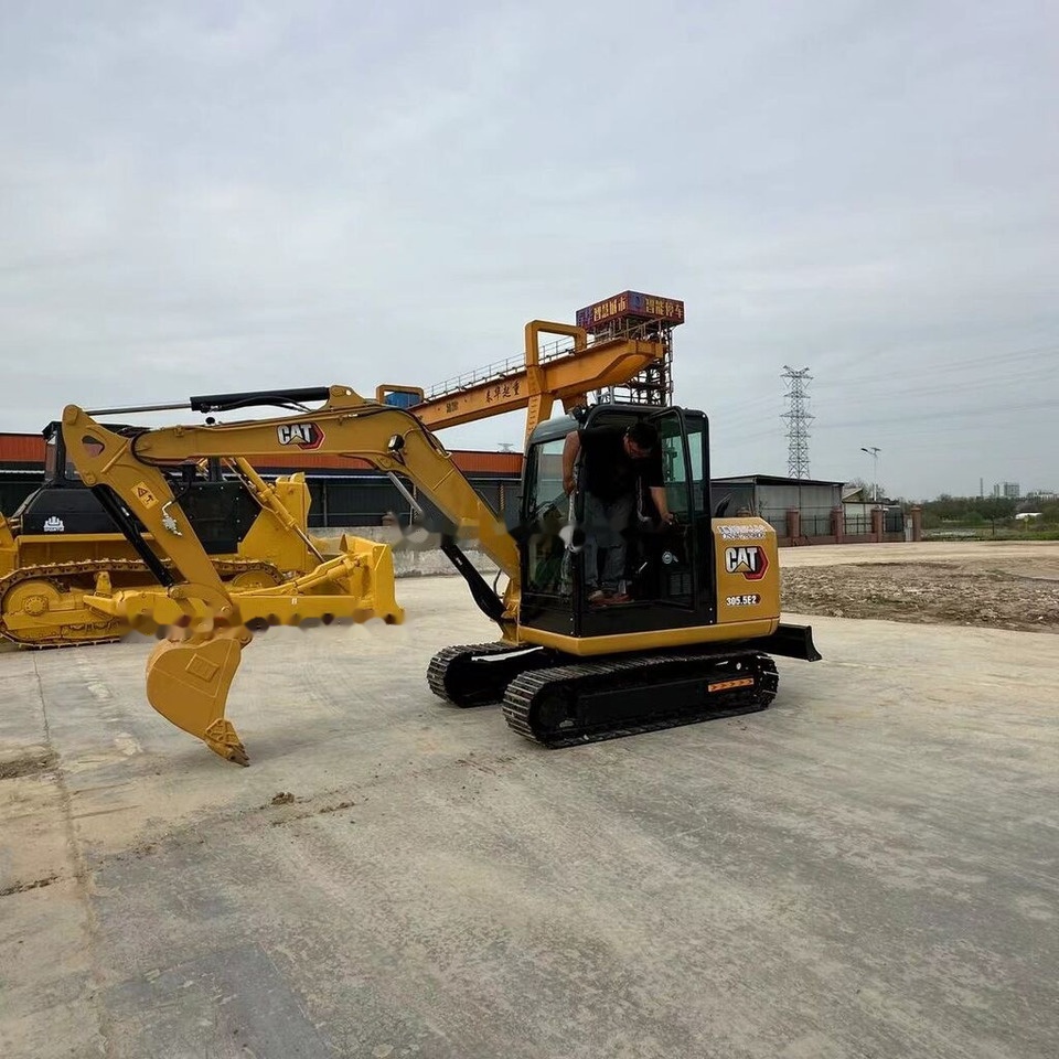 Caterpillar 305.5E2 - Mini rýpadlo: obrázok 2 Caterpillar 305.5E2 - Mini rýpadlo: obrázok 2