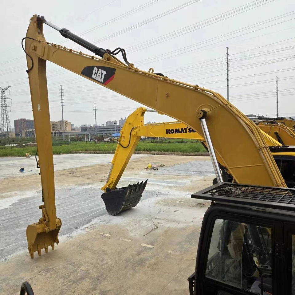 Caterpillar 330D With Long Reach Arm - Pásové rýpadlo: obrázok 3 Caterpillar 330D With Long Reach Arm - Pásové rýpadlo: obrázok 3
