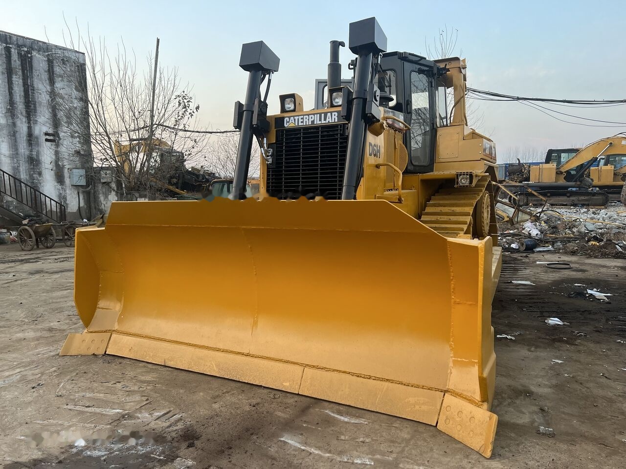 Caterpillar D6H - Buldozér: obrázok 1 Caterpillar D6H - Buldozér: obrázok 1