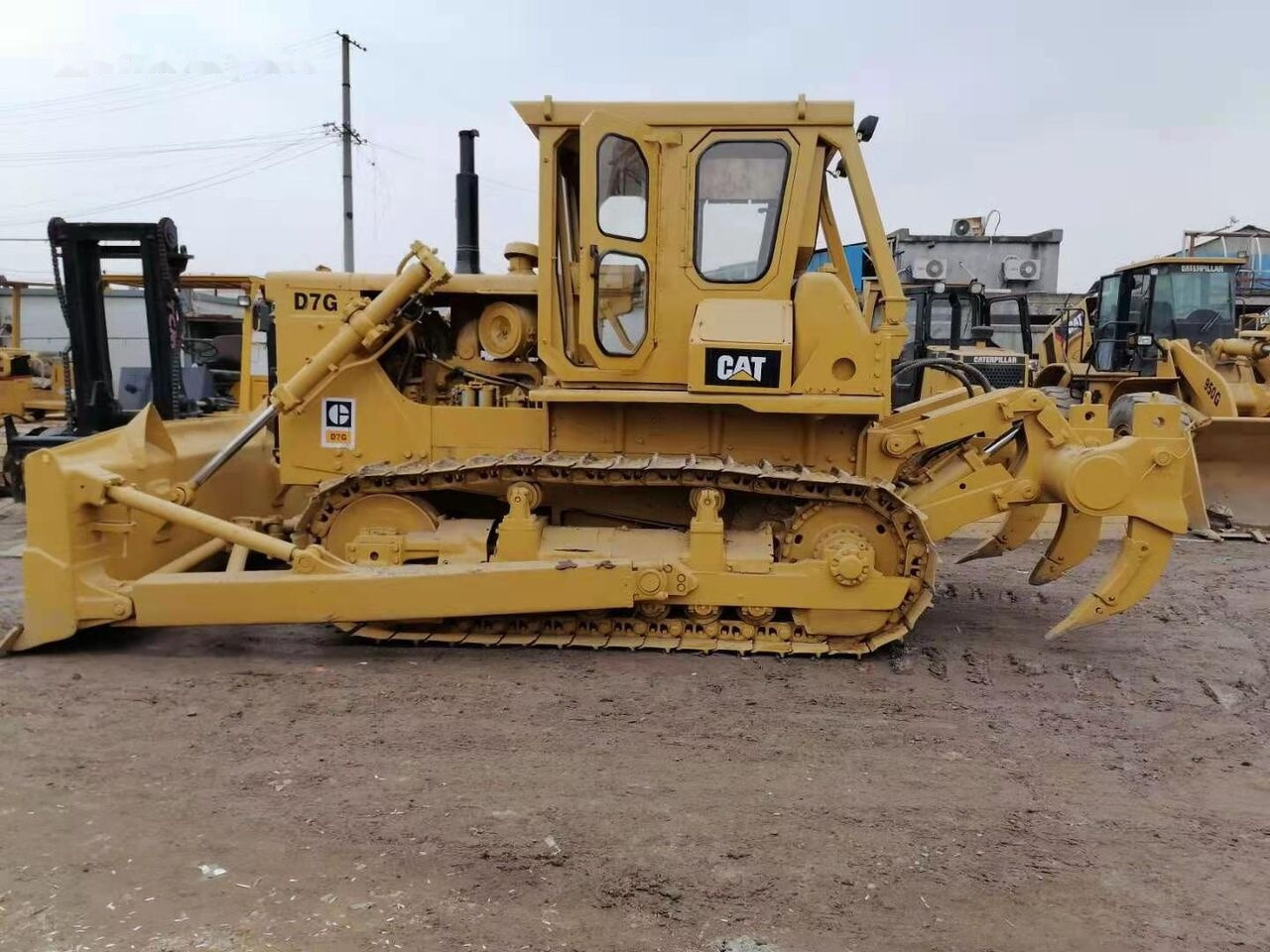 Caterpillar D7G - Buldozér: obrázok 1 Caterpillar D7G - Buldozér: obrázok 1