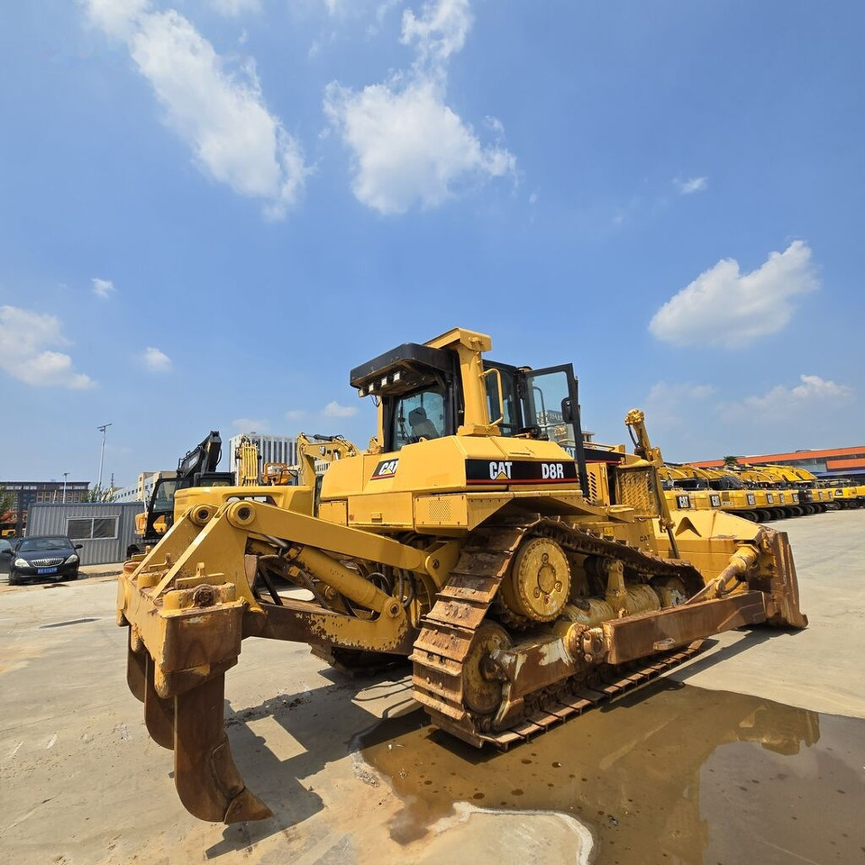 Caterpillar D8R - Buldozér: obrázok 2 Caterpillar D8R - Buldozér: obrázok 2