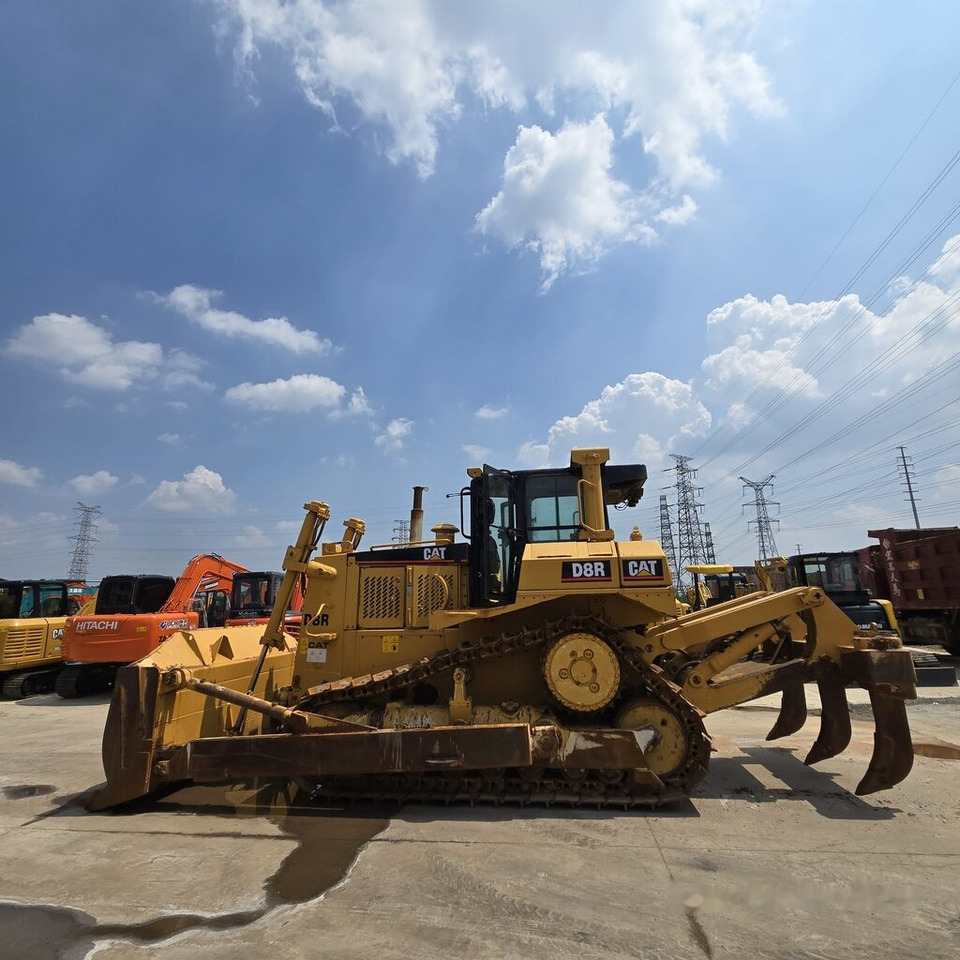 Caterpillar D8R - Buldozér: obrázok 1 Caterpillar D8R - Buldozér: obrázok 1