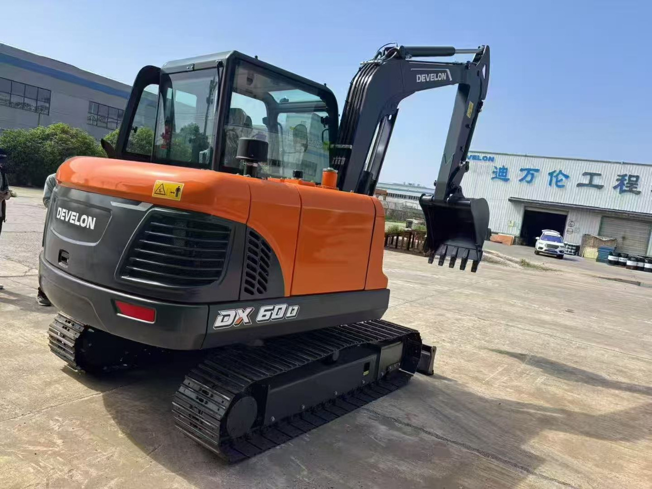 DOOSAN DX60D - Mini rýpadlo: obrázok 4 DOOSAN DX60D - Mini rýpadlo: obrázok 4