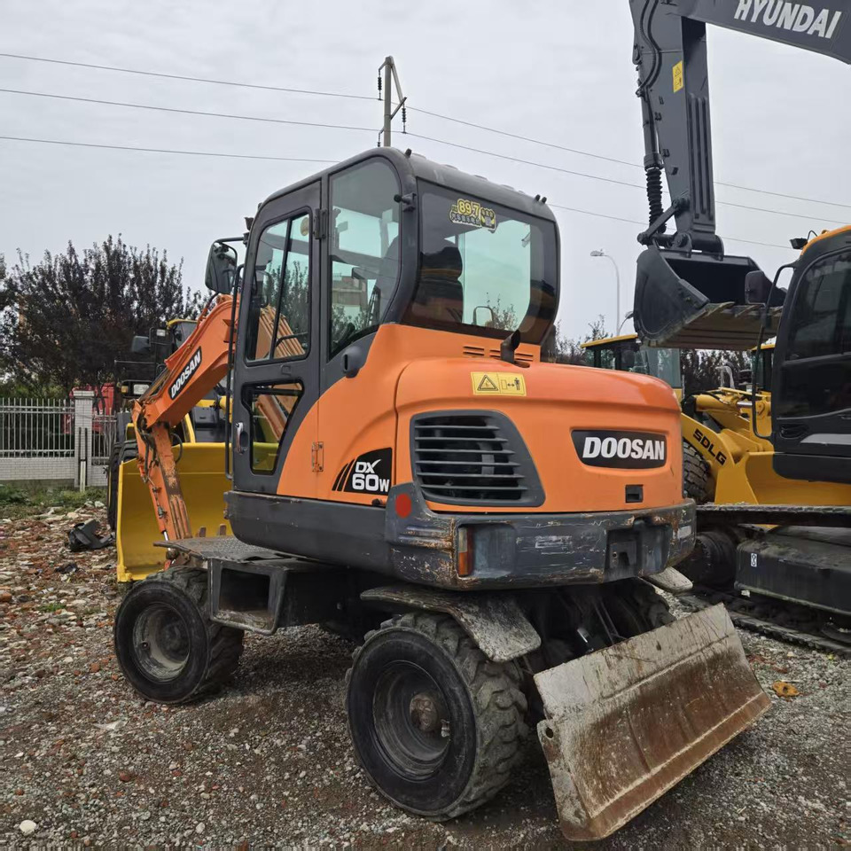 DOOSAN DX60W - Kolesové rýpadlo: obrázok 5 DOOSAN DX60W - Kolesové rýpadlo: obrázok 5
