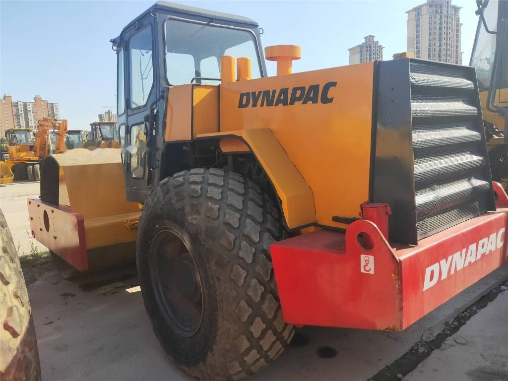Dynapac CA 301D - Kompaktor: obrázok 4 Dynapac CA 301D - Kompaktor: obrázok 4