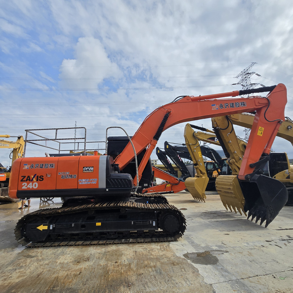 HITACHI ZX240 - Pásové rýpadlo: obrázok 4 HITACHI ZX240 - Pásové rýpadlo: obrázok 4