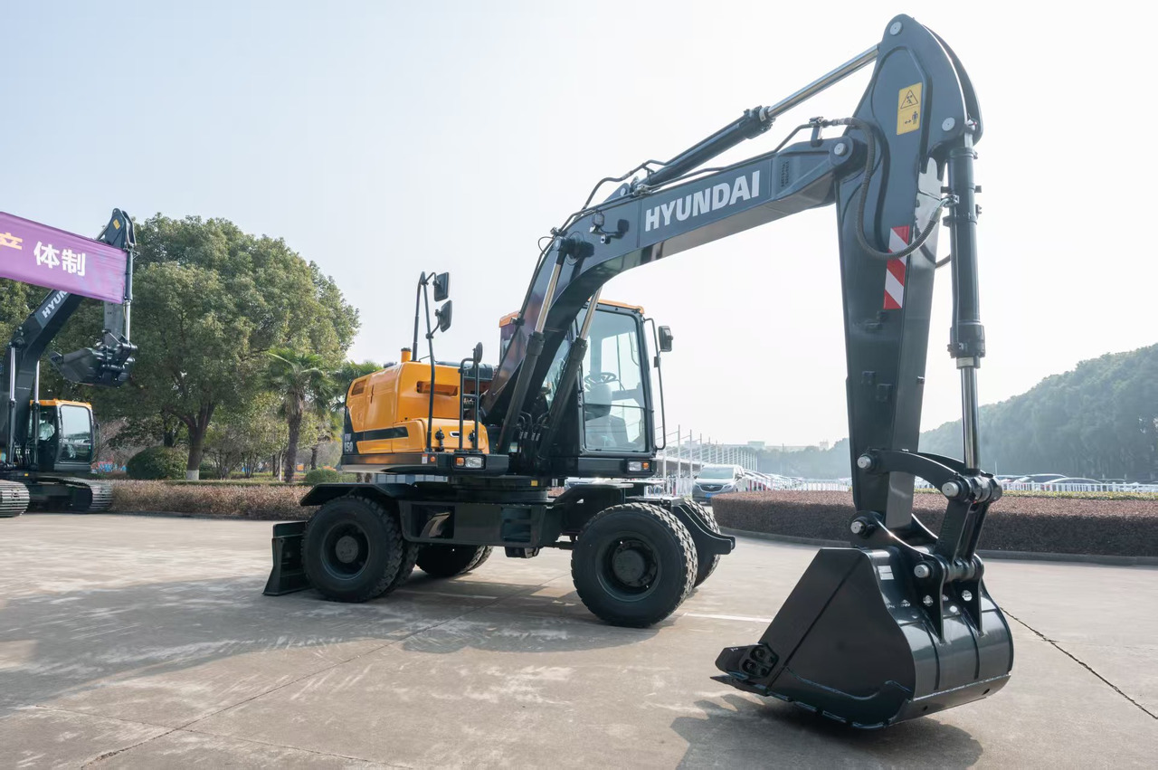 HYUNDAI HW150 - Kolesové rýpadlo: obrázok 5 HYUNDAI HW150 - Kolesové rýpadlo: obrázok 5