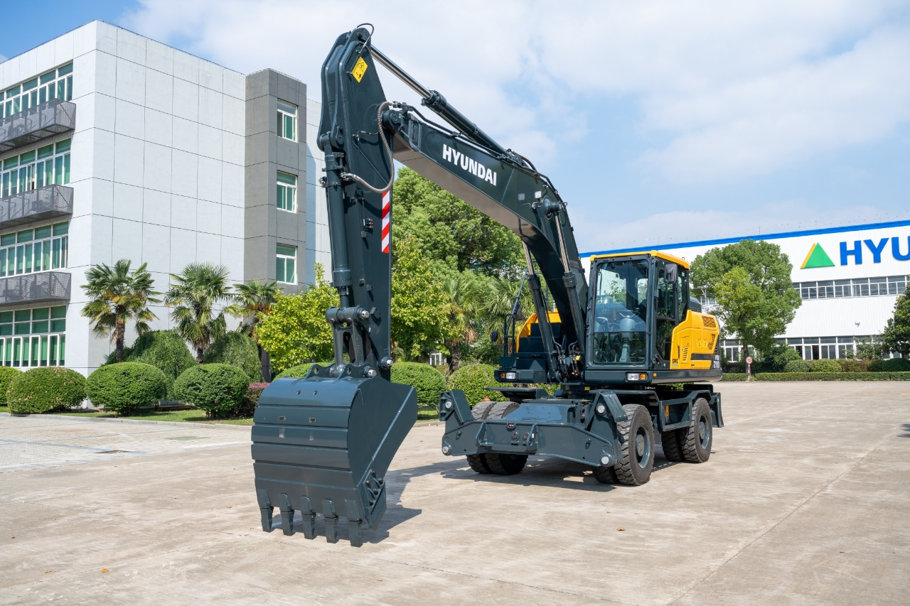 HYUNDAI HW210 - Kolesové rýpadlo: obrázok 2 HYUNDAI HW210 - Kolesové rýpadlo: obrázok 2