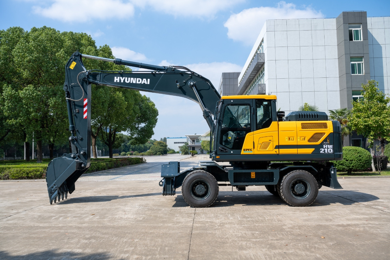 HYUNDAI HW210 - Kolesové rýpadlo: obrázok 3 HYUNDAI HW210 - Kolesové rýpadlo: obrázok 3