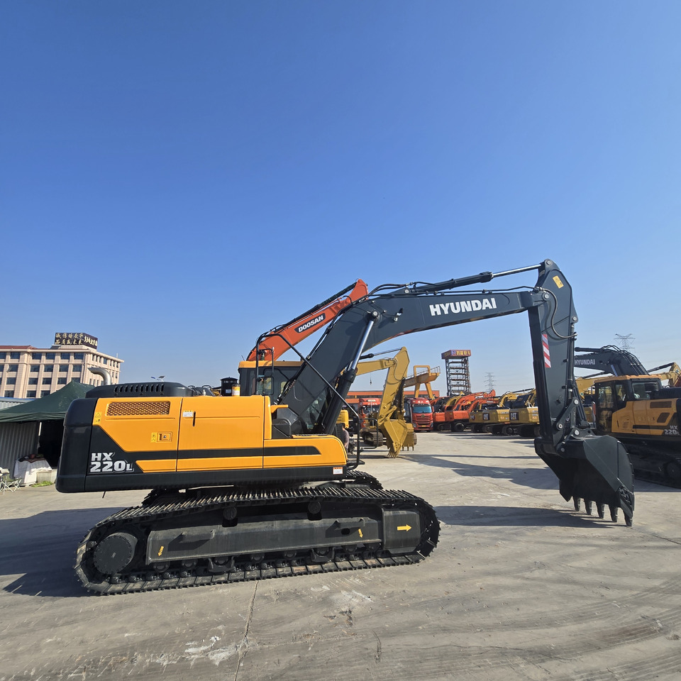 HYUNDAI HX220L - Pásové rýpadlo: obrázok 5 HYUNDAI HX220L - Pásové rýpadlo: obrázok 5