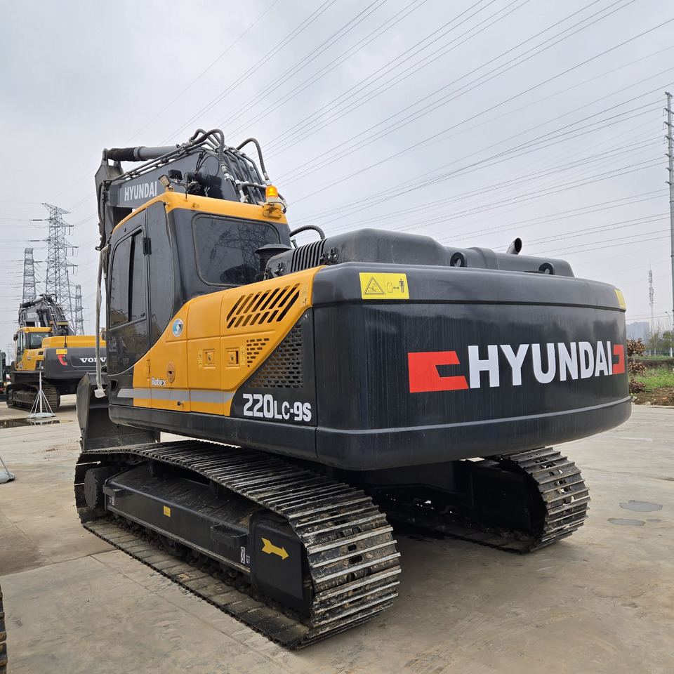 HYUNDAI R220LC-9S - Pásové rýpadlo: obrázok 4 HYUNDAI R220LC-9S - Pásové rýpadlo: obrázok 4