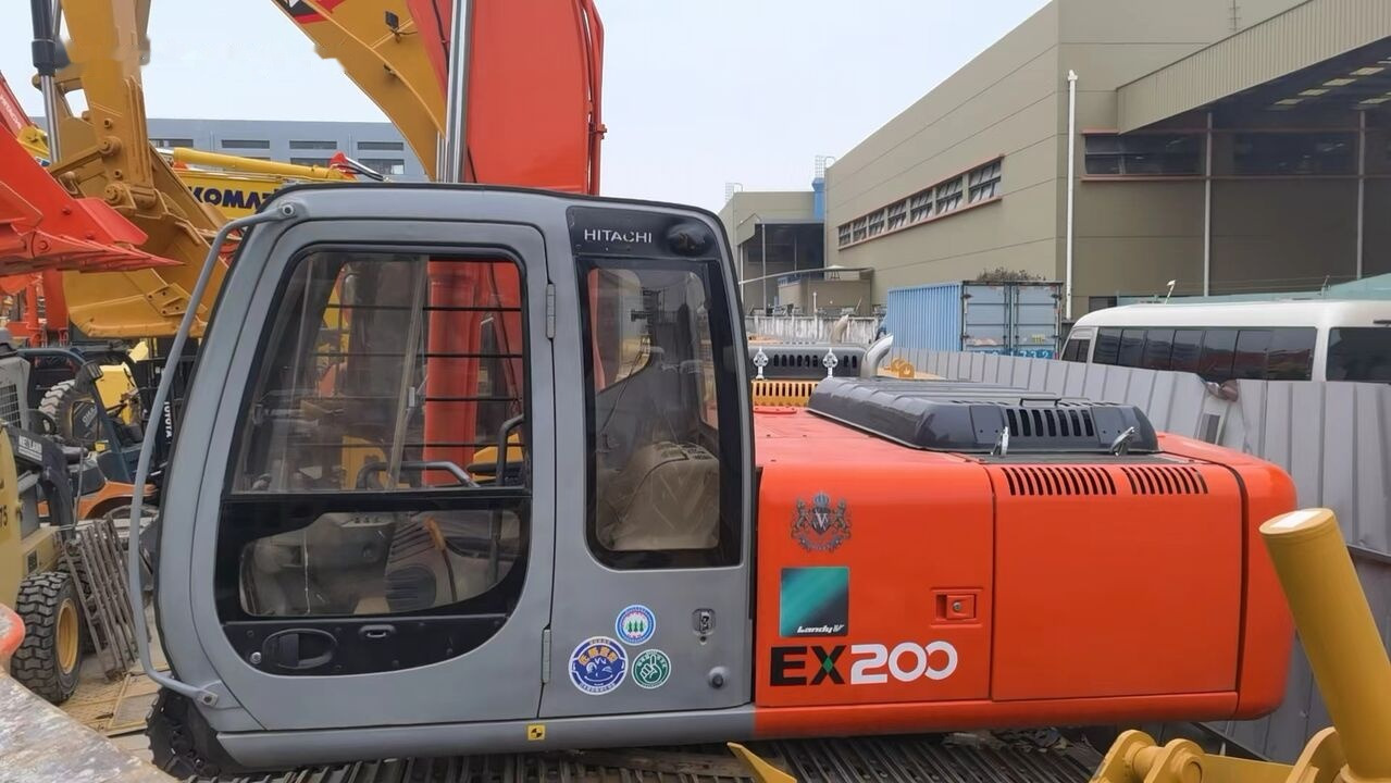 Hitachi EX200 - Pásové rýpadlo: obrázok 5 Hitachi EX200 - Pásové rýpadlo: obrázok 5