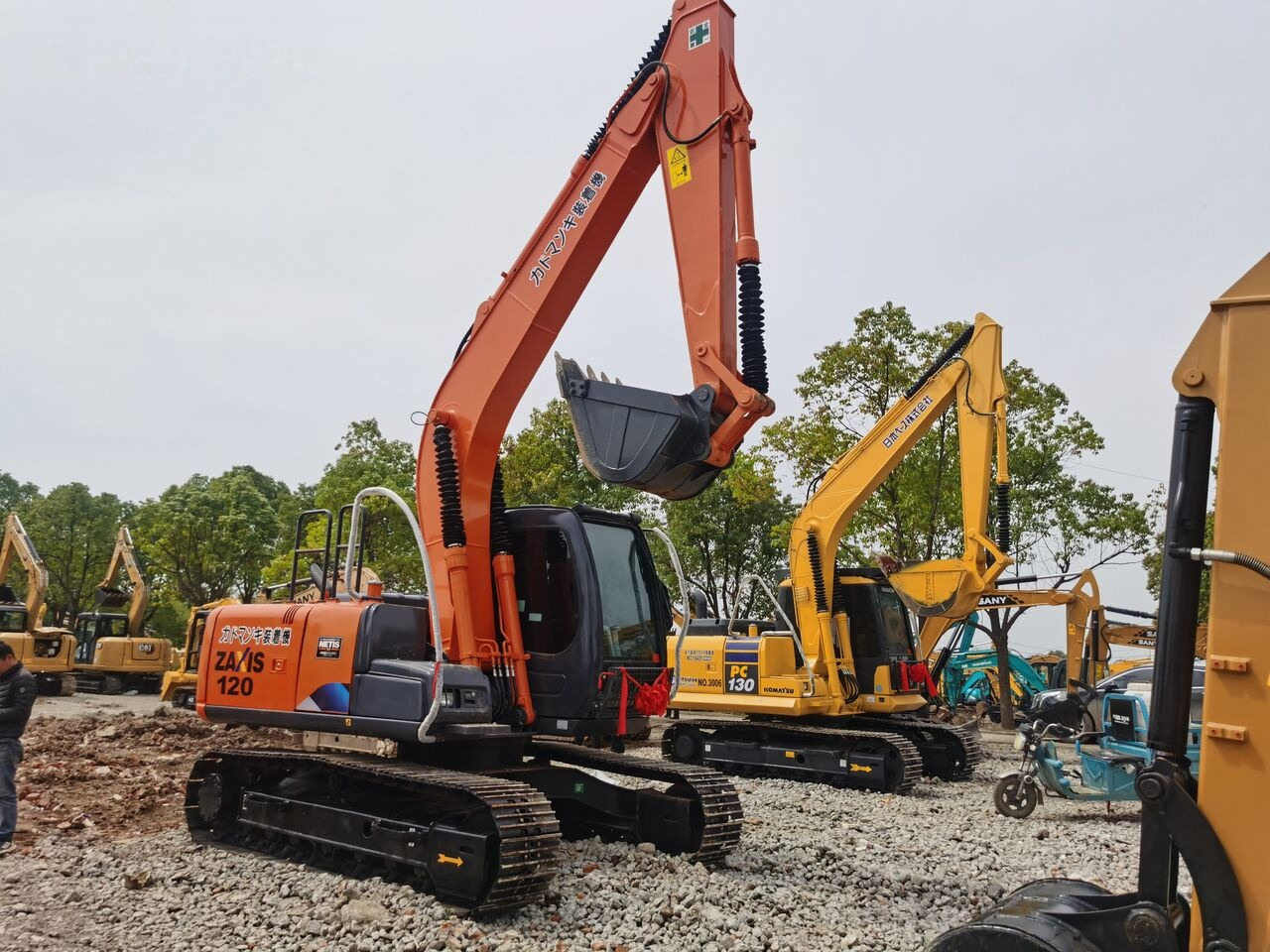 Hitachi ZX120 - Pásové rýpadlo: obrázok 3 Hitachi ZX120 - Pásové rýpadlo: obrázok 3