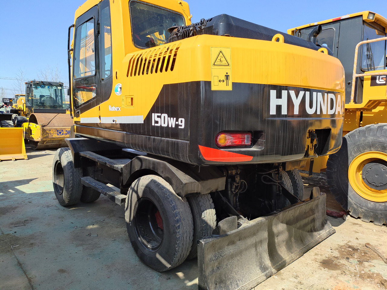 Hyundai R150W-9 - Kolesové rýpadlo: obrázok 2 Hyundai R150W-9 - Kolesové rýpadlo: obrázok 2