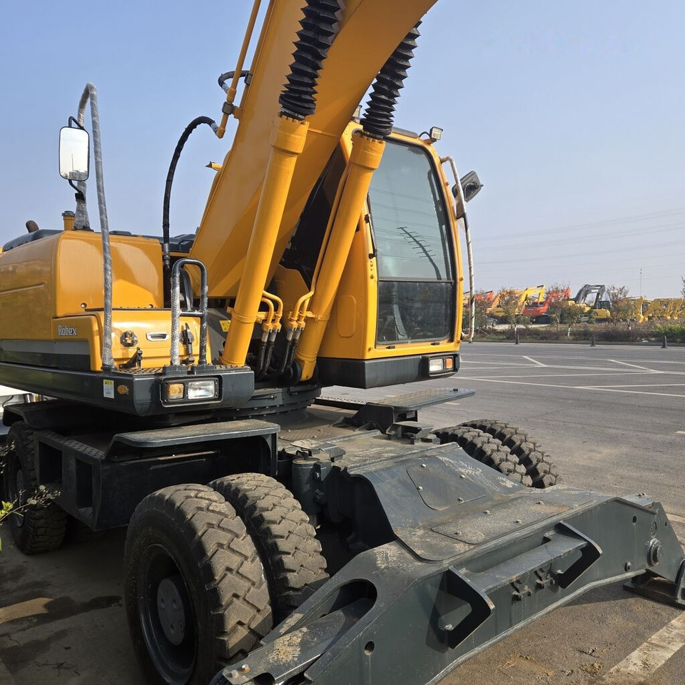 Hyundai R210W-9 - Kolesové rýpadlo: obrázok 5 Hyundai R210W-9 - Kolesové rýpadlo: obrázok 5