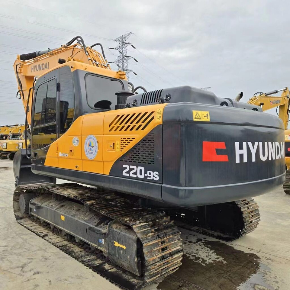 Hyundai R220LC-9s - Pásové rýpadlo: obrázok 4 Hyundai R220LC-9s - Pásové rýpadlo: obrázok 4
