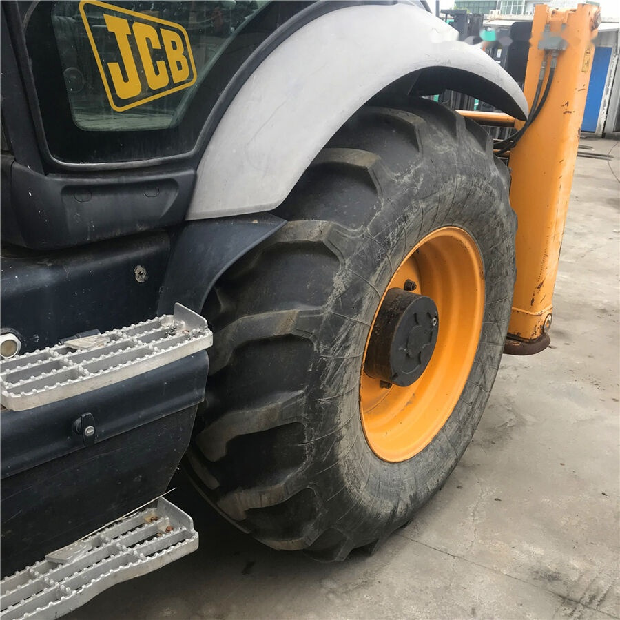 Rýpadlo-nakladač JCB 3CX-4T: obrázok 8 Rýpadlo-nakladač JCB 3CX-4T: obrázok 8