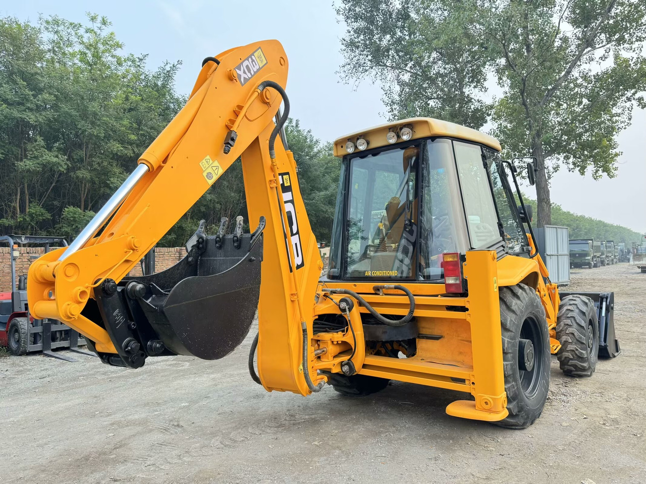 JCB 3CX - Rýpadlo-nakladač: obrázok 2 JCB 3CX - Rýpadlo-nakladač: obrázok 2